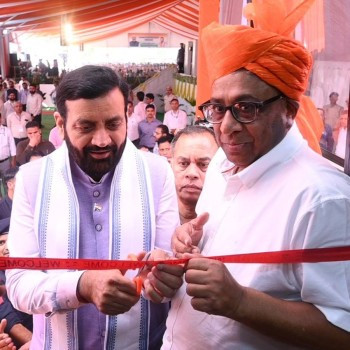 The Chief Minister inaugurated the state-of-the-art mobile medical bus of LPS Bossard.